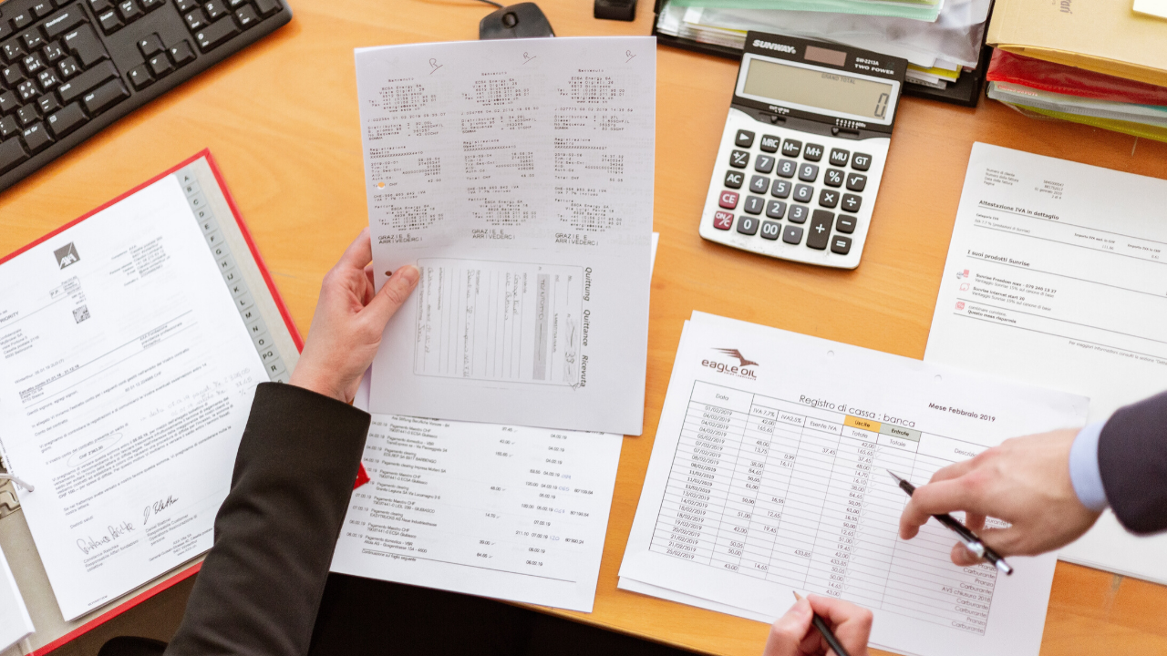 How Financial Accounting Differs From Managerial Accounting